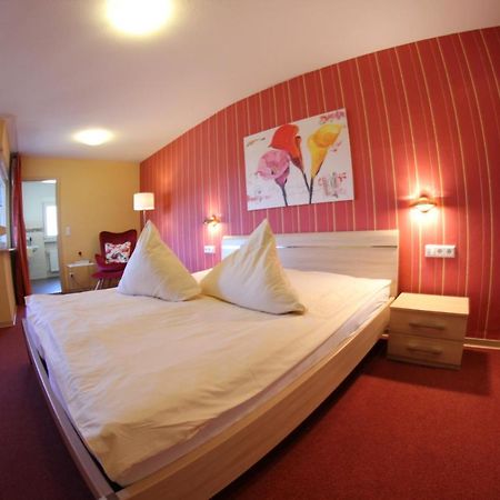 Hotel Weinstube Bycastors Treis-Karden Esterno foto