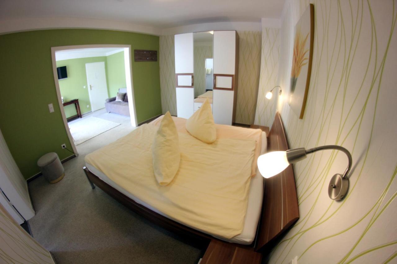Hotel Weinstube Bycastors Treis-Karden Esterno foto