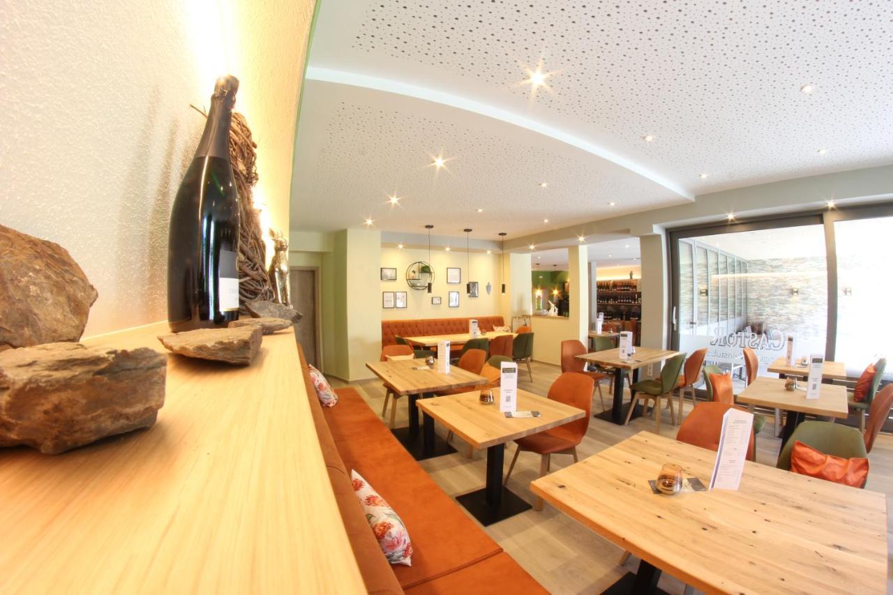 Hotel Weinstube Bycastors Treis-Karden Esterno foto
